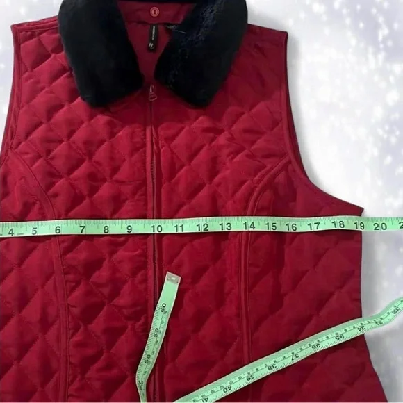 Winter Fashion Red Quilted Vest With Black Faux Fur Collar - Picture 2 of 4